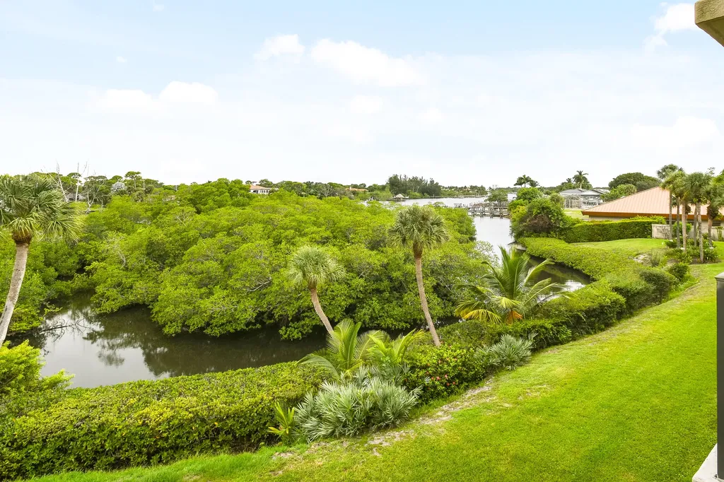 1701 Marina Isle Way Jupiter FL 33477