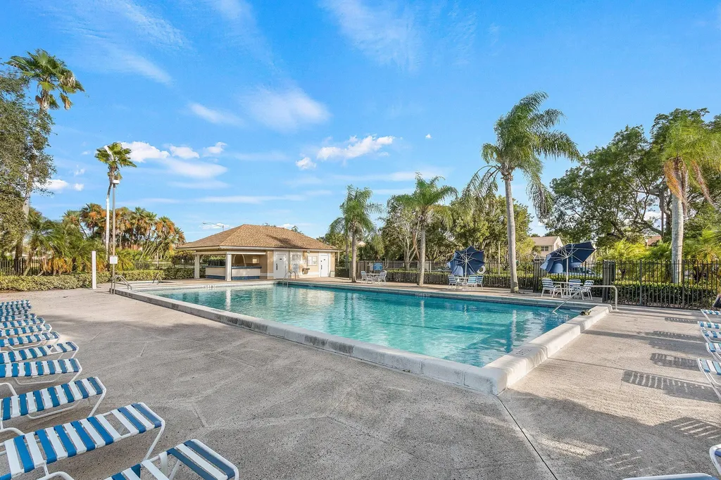 1030 Fairfax Circle W Boynton Beach FL 33436