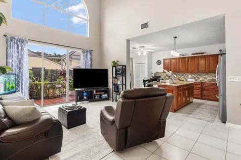 1030 Fairfax Circle W Boynton Beach FL 33436