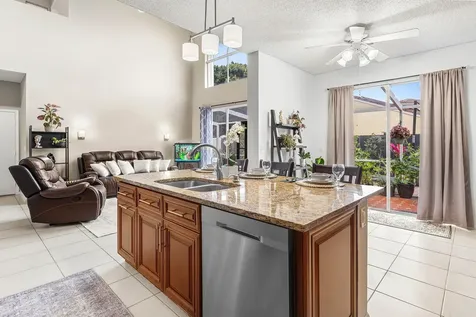 1030 Fairfax Circle W Boynton Beach FL 33436