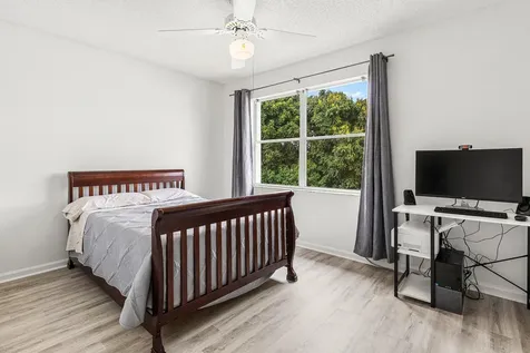 1030 Fairfax Circle W Boynton Beach FL 33436