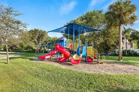 1030 Fairfax Circle W Boynton Beach FL 33436