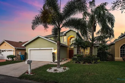 1030 Fairfax Circle W Boynton Beach FL 33436