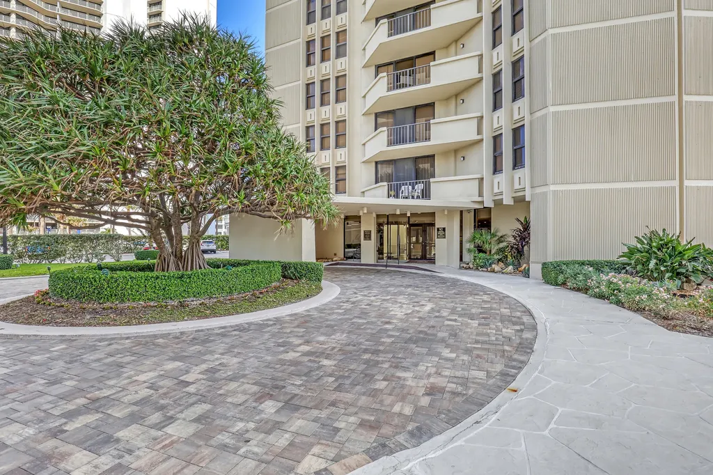2800 N Ocean Drive Riviera Beach FL 33404
