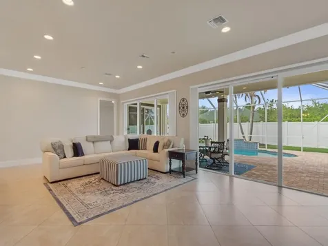 445 Wingate Terrace SW Vero Beach FL 32968