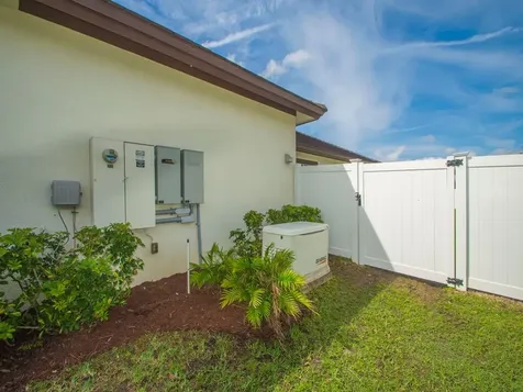 445 Wingate Terrace SW Vero Beach FL 32968