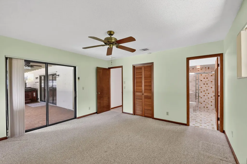 68 W Arch Drive Lake Worth FL 33467