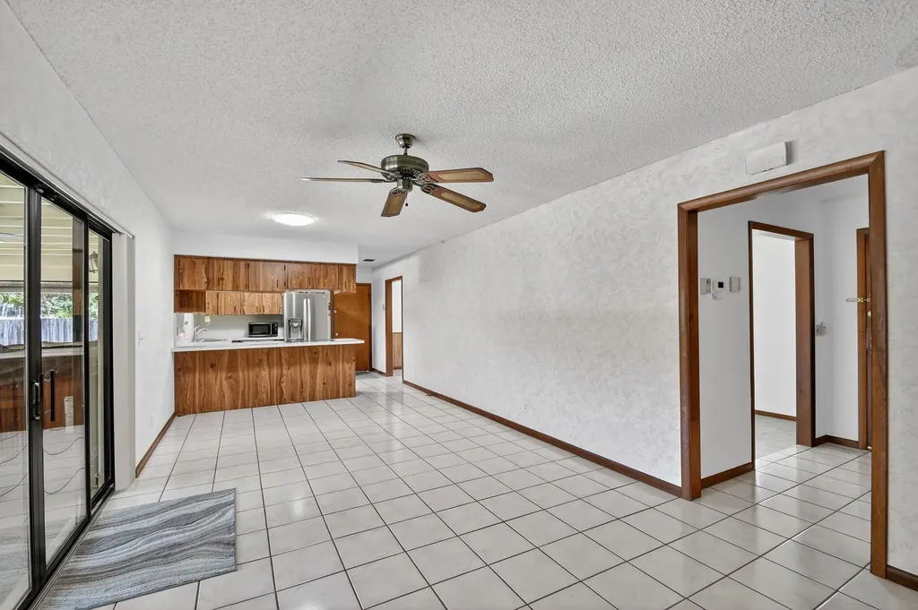 68 W Arch Drive Lake Worth FL 33467