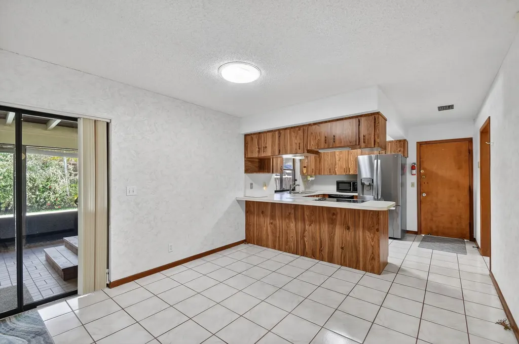 68 W Arch Drive Lake Worth FL 33467
