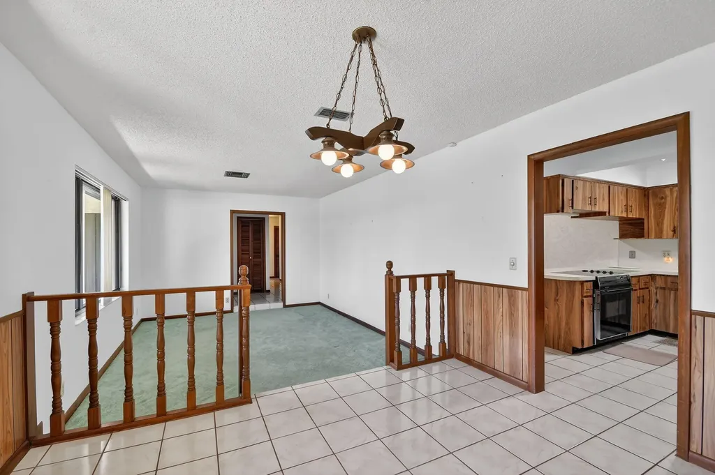 68 W Arch Drive Lake Worth FL 33467
