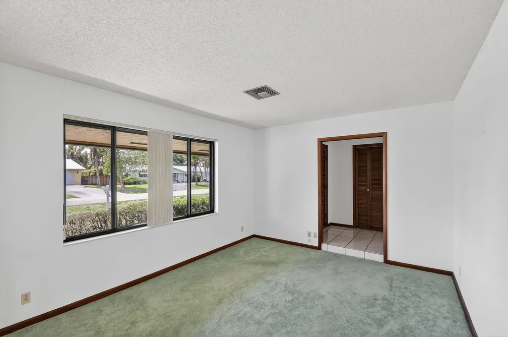 68 W Arch Drive Lake Worth FL 33467