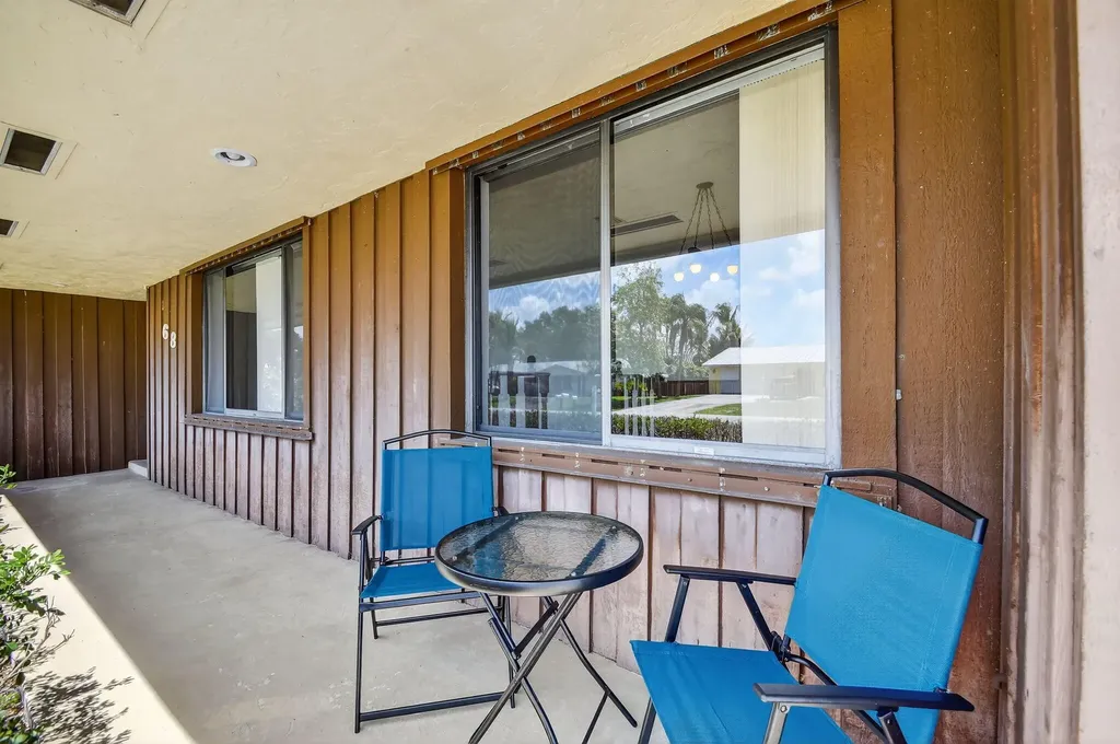 68 W Arch Drive Lake Worth FL 33467