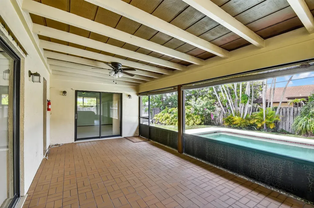 68 W Arch Drive Lake Worth FL 33467