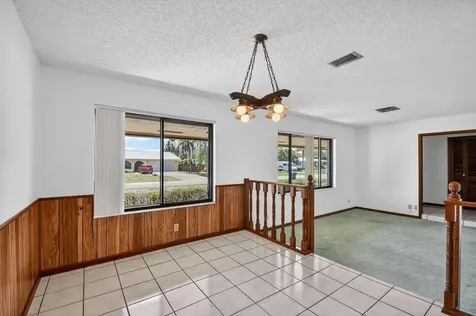 68 W Arch Drive Lake Worth FL 33467