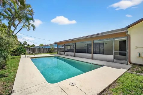 68 W Arch Drive Lake Worth FL 33467