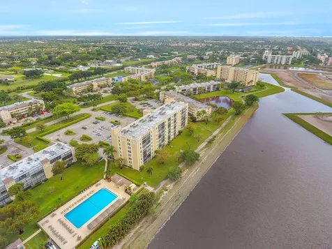 7240 Huntington Lane Delray Beach FL 33446