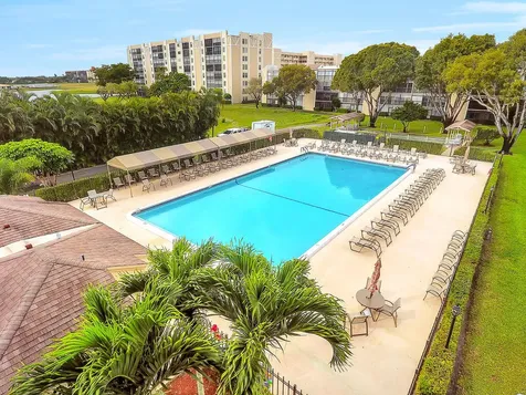 7240 Huntington Lane Delray Beach FL 33446