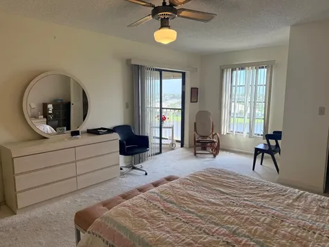 7240 Huntington Lane Delray Beach FL 33446