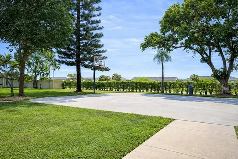 110 Lake Emerald Drive Oakland Park FL 33309