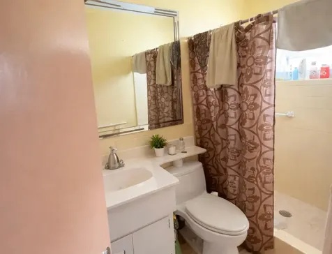 5808 NW 84th Terrace Tamarac FL 33321