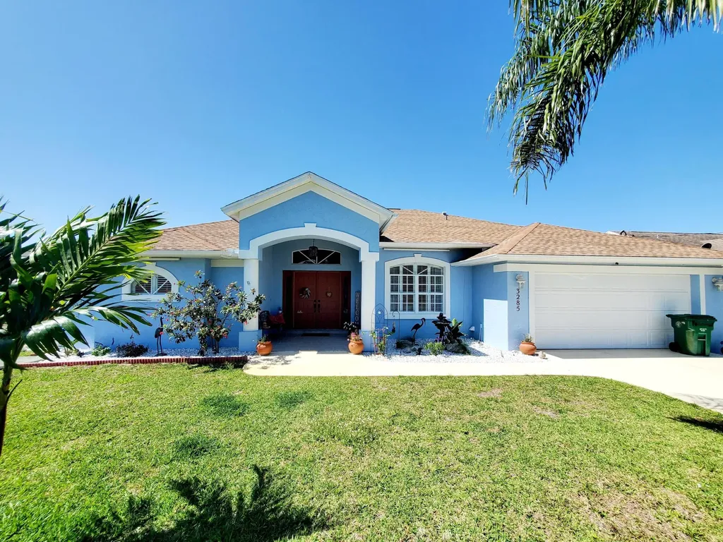 3285 SE Pinto Street Port St Lucie FL 34984