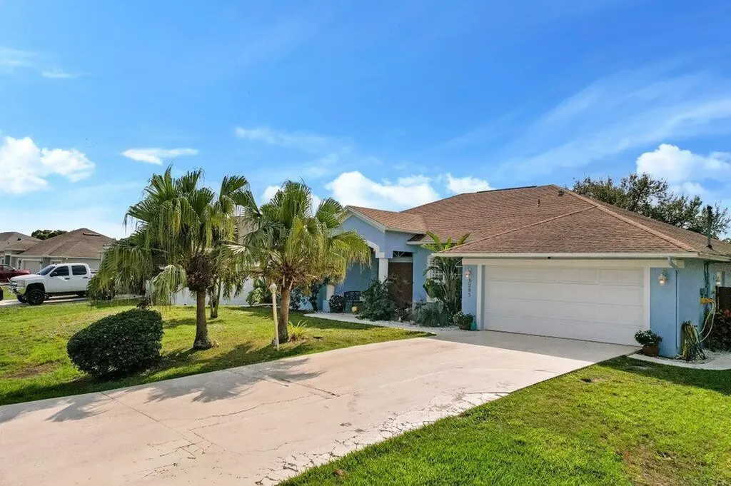 3285 SE Pinto Street Port St Lucie FL 34984