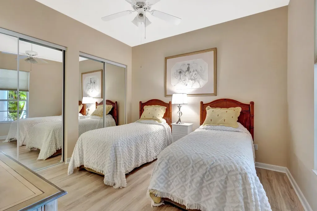 2941 Twin Oaks Way Wellington FL 33414