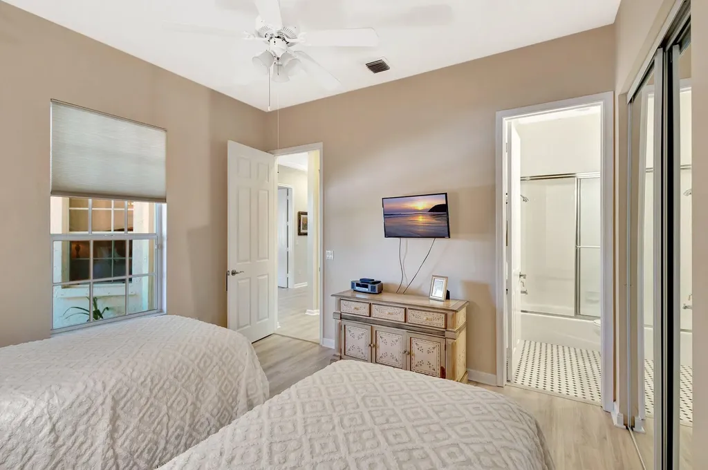 2941 Twin Oaks Way Wellington FL 33414