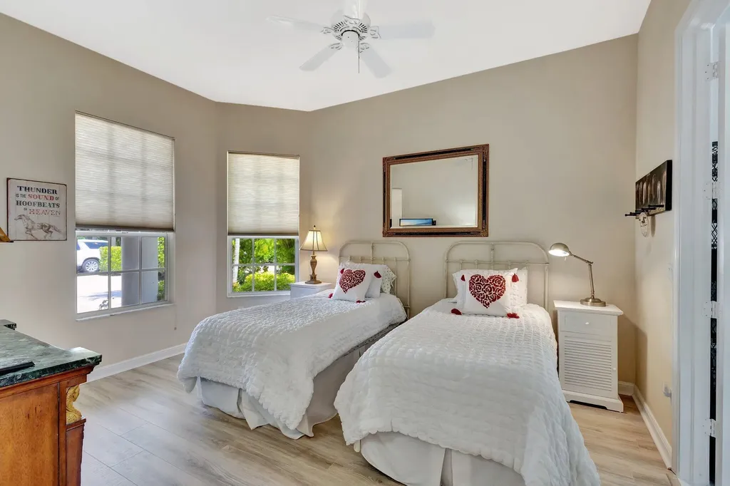 2941 Twin Oaks Way Wellington FL 33414