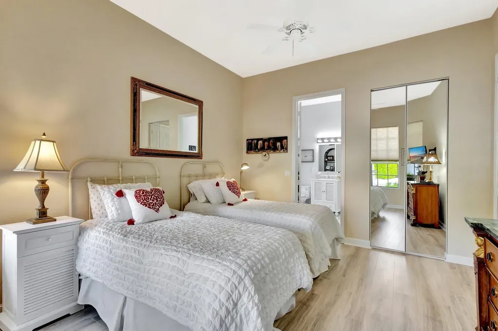 2941 Twin Oaks Way Wellington FL 33414