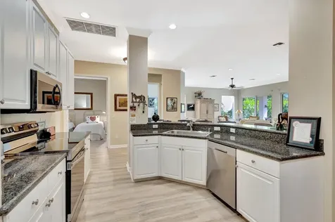 2941 Twin Oaks Way Wellington FL 33414