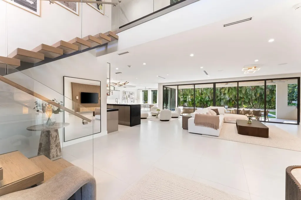 1032 SE 12th Way Fort Lauderdale FL 33316