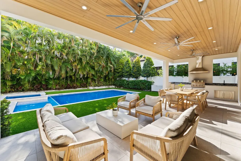 1032 SE 12th Way Fort Lauderdale FL 33316
