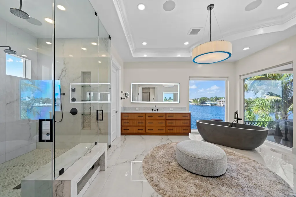 2593 SE 8th Street Pompano Beach FL 33062