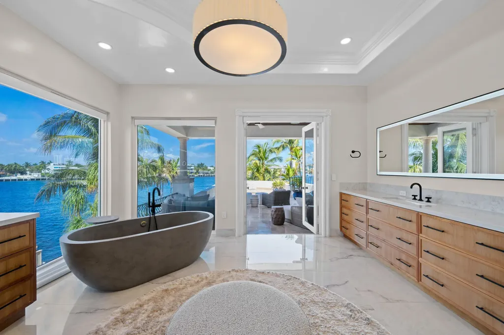 2593 SE 8th Street Pompano Beach FL 33062