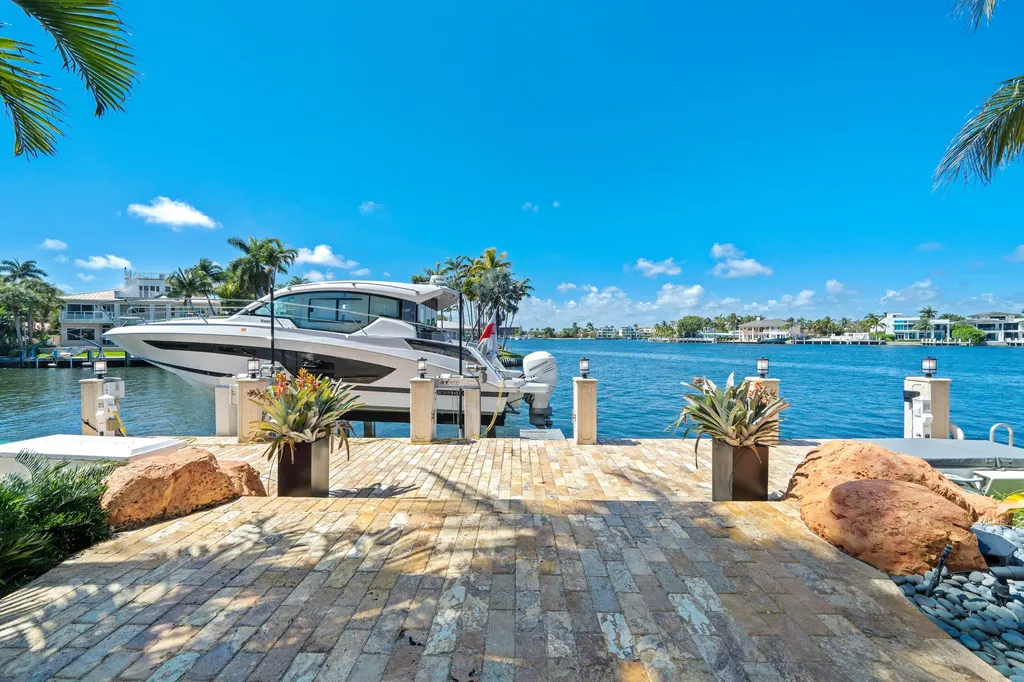 2593 SE 8th Street Pompano Beach FL 33062