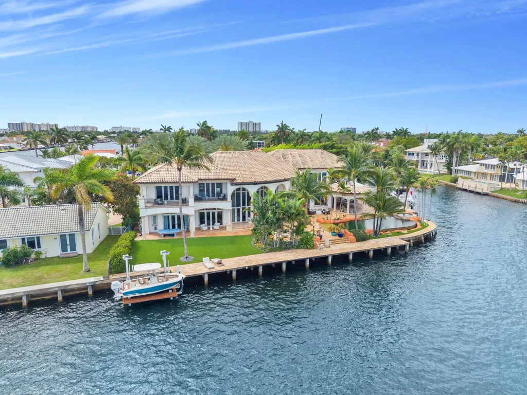 2593 SE 8th Street Pompano Beach FL 33062