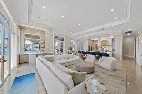 2593 SE 8th Street Pompano Beach FL 33062