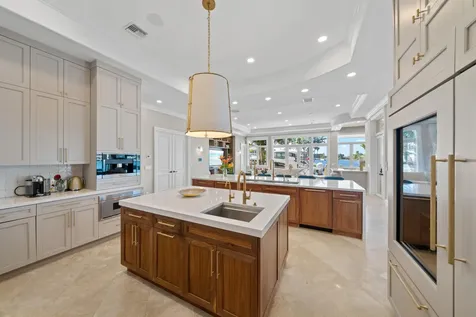 2593 SE 8th Street Pompano Beach FL 33062