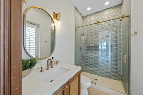 2593 SE 8th Street Pompano Beach FL 33062