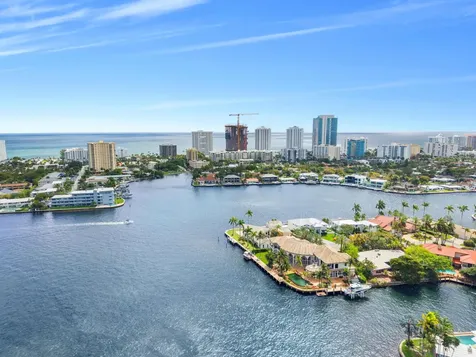 2593 SE 8th Street Pompano Beach FL 33062