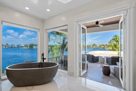 2593 SE 8th Street Pompano Beach FL 33062