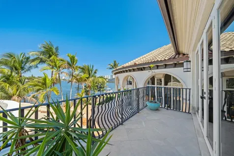 2593 SE 8th Street Pompano Beach FL 33062