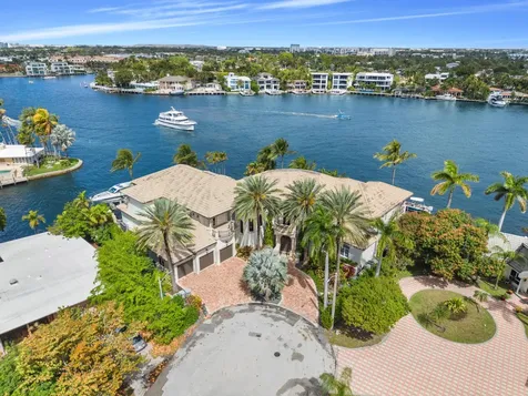 2593 SE 8th Street Pompano Beach FL 33062