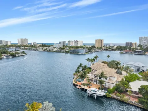 2593 SE 8th Street Pompano Beach FL 33062