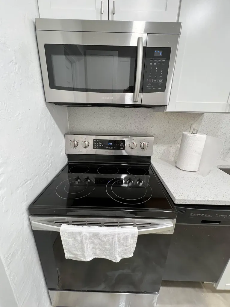 2648 NE 15th Terrace Pompano Beach FL 33064
