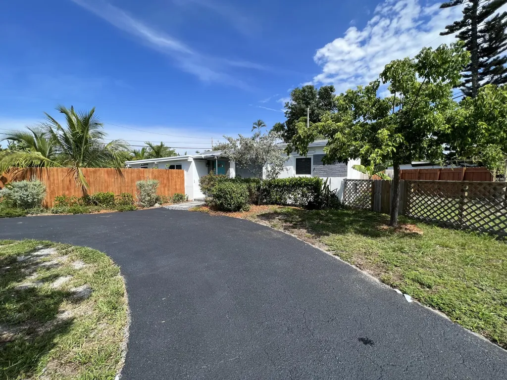2648 NE 15th Terrace Pompano Beach FL 33064