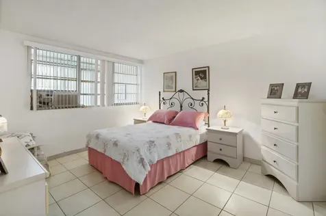 1333 E Hallandale Beach Boulevard Hallandale Beach FL 33009