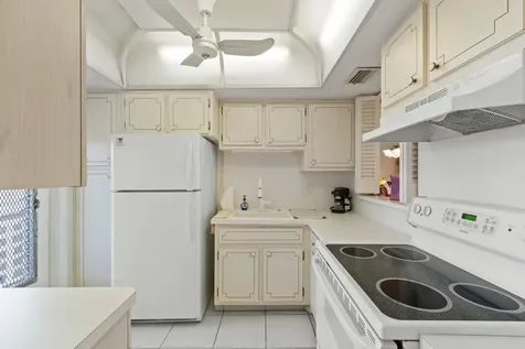 1333 E Hallandale Beach Boulevard Hallandale Beach FL 33009