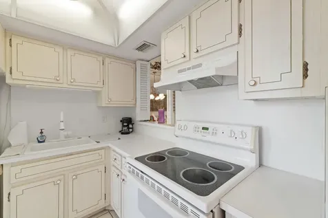 1333 E Hallandale Beach Boulevard Hallandale Beach FL 33009